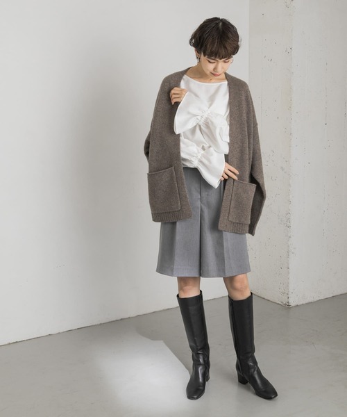 URBAN RESEARCH（アーバンリサーチ）の「ギャザースリーブブラウス（シャツ/ブラウス・レディース・オフホワイト/モカ・FREE）」の5枚目の写真