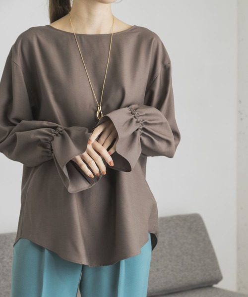 URBAN RESEARCH（アーバンリサーチ）の「ギャザースリーブブラウス（シャツ/ブラウス・レディース・オフホワイト/モカ・FREE）」の8枚目の写真
