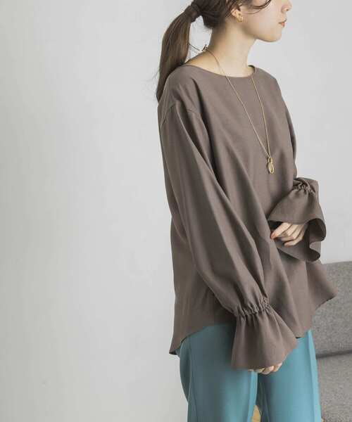 URBAN RESEARCH（アーバンリサーチ）の「ギャザースリーブブラウス（シャツ/ブラウス・レディース・オフホワイト/モカ・FREE）」の14枚目の写真