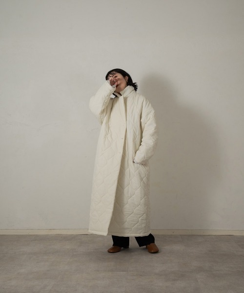 lawgy(ラウジー)の「quilting double button outer(その他アウター・レディース・ホワイト/ブラウン・FREE)」の12枚目の写真