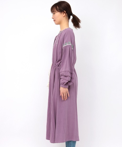 チチカカ(チチカカ)の「エスニック刺繍ワンピース(シャツワンピース・レディース・パープル/グリーン/アイボリー・FREE)」の7枚目の写真