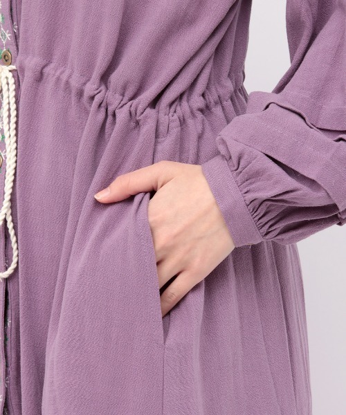 チチカカ(チチカカ)の「エスニック刺繍ワンピース(シャツワンピース・レディース・パープル/グリーン/アイボリー・FREE)」の11枚目の写真