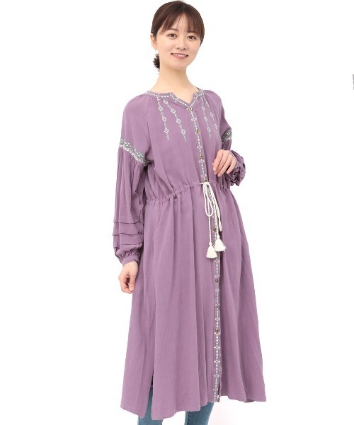 チチカカ(チチカカ)の「エスニック刺繍ワンピース(シャツワンピース・レディース・パープル/グリーン/アイボリー・FREE)」の5枚目の写真