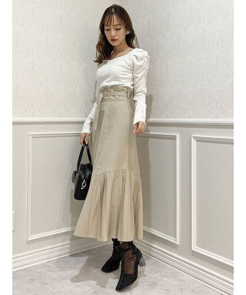 dazzlin（ダズリン）の「バックリボンパワショルカットトップス（Tシャツ/カットソー・レディース・ブラック/モカ/オフホワイト/ピンク/グレー・FREE）」の9枚目の写真