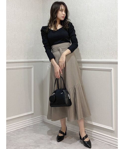 dazzlin（ダズリン）の「バックリボンパワショルカットトップス（Tシャツ/カットソー・レディース・ブラック/モカ/オフホワイト/ピンク/グレー・FREE）」の12枚目の写真