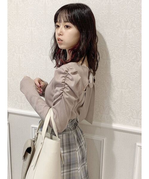 dazzlin（ダズリン）の「バックリボンパワショルカットトップス（Tシャツ/カットソー・レディース・ブラック/モカ/オフホワイト/ピンク/グレー・FREE）」の18枚目の写真