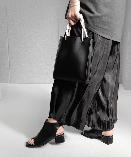 alala（アララ）の「ハイカットトングサンダル　◇（サンダル・レディース・アイボリー/ブラック/グレイッシュベージュ/シルバー・S/M/L/LL）」の6枚目の写真