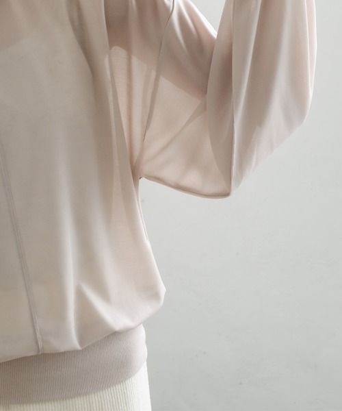 PUAL CE CIN(ピュアルセシン)の「【WEB限定】シアープルオーバー(Tシャツ/カットソー・レディース・ブラック/ラベンダー/グレイッシュベージュ・FREE)」の6枚目の写真