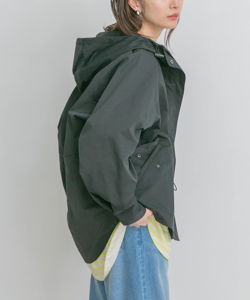 KBF（ケイビーエフ）の「『WEB/一部店舗限定』WIDEマウンテンパーカー（マウンテンパーカー・レディース・ブラック/アイボリー/ベージュ系その他・ONE）」の18枚目の写真