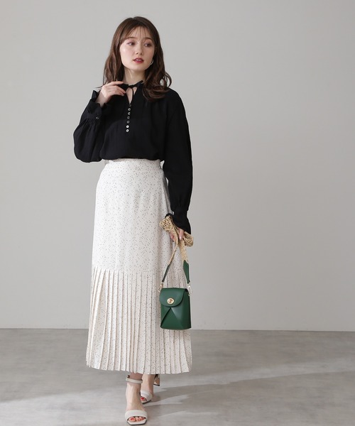 N.（N. Natural Beauty Basic）（エヌエヌナチュラルビューティーベーシック）の「マクラメショルダーミニバッグ（ショルダーバッグ・レディース・ホワイト/グリーン・ﾌﾘ-）」の4枚目の写真