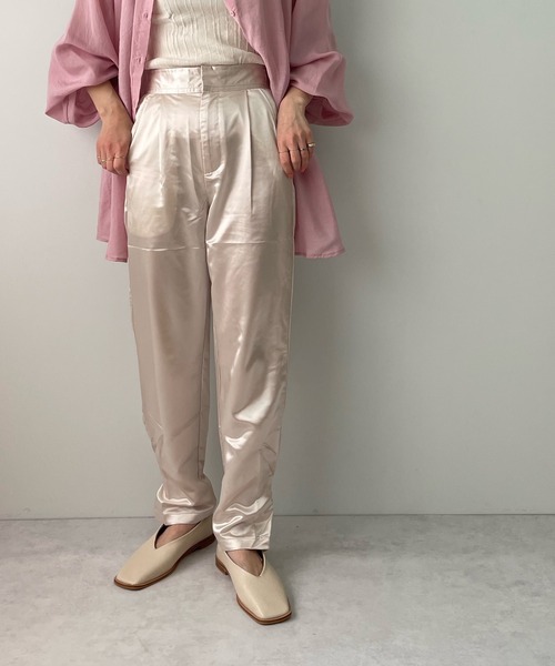 LE MORE(リモア)の「ヘムデザインサテンパンツ(その他パンツ・レディース・ベージュ/オレンジ/グリーン・S/M)」の2枚目の写真