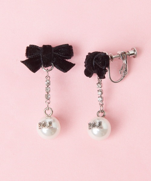 Mel cinna（メルシーナ）の「Mel cinna/Mel ribbon pearl earring（イヤリング・レディース・ホワイト/ブラック・FREE）」の2枚目の写真