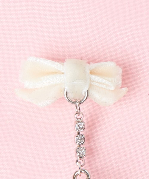 Mel cinna（メルシーナ）の「Mel cinna/Mel ribbon pearl earring（イヤリング・レディース・ホワイト/ブラック・FREE）」の10枚目の写真