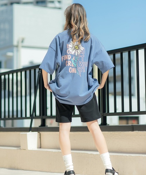 PBLIM(ページボーイリム)の「PAGEBOYLIM/フラワーメッセージT(Tシャツ/カットソー・レディース・オフホワイト/ブラック/ブルー・MEDIUM/LARGE)」の14枚目の写真