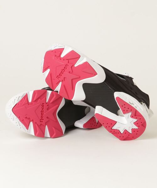 Reebok(リーボック)の「Phantaci インスタポンプ フューリー (スニーカー・メンズ・ホワイト/ブラック×ホワイト・23.5cm/24.5cm/25.5cm/26.5cm/27.5cm/28.5cm/24.0cm/25.0cm/26.0cm/27.0cm/28.0cm/23.0cm)」の4枚目の写真