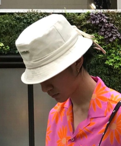 JACQUEMUS(ジャックムス)の「JACQUEMUS/ジャックムス/LE BOB GADJO(ハット・メンズ・ホワイト/ブラック/ターコイズブルー・58)」の14枚目の写真