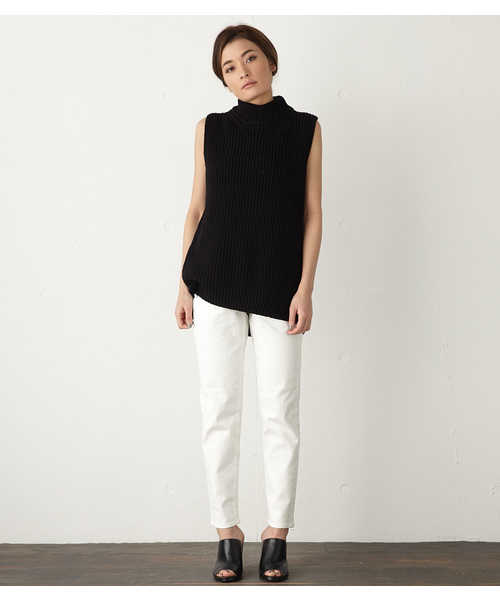 MOUSSY(マウジー)の「white STR FIT Tapered(その他パンツ・レディース・ホワイト・26inch/23inch/25inch/24inch/27inch)」の1枚目の写真