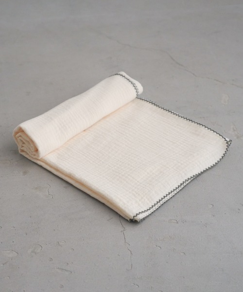 PUPPAPUPO(プッパプーポ)の「スワドルブランケット 100×100cm 2重ガーゼ(ベビー寝具/家具・キッズ・ベージュ/グレー/カーキ/ピンク/キナリ/ブラウン/イエロー/レッド/アイボリー/ベビーピンク/モカ/ベージュ系その他/ホワイト系その他/ホワイト系その他3/ミント/グレー系その他/イエロー系その他/ブラウン系その他/ピンク系その他/ホワイト系その他2/ホワイト×ピンク/ブラウン系その他2・FREE)」の9枚目の写真