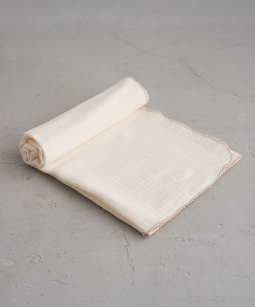 PUPPAPUPO(プッパプーポ)の「スワドルブランケット 100×100cm 2重ガーゼ(ベビー寝具/家具・キッズ・ベージュ/グレー/カーキ/ピンク/キナリ/ブラウン/イエロー/レッド/アイボリー/ベビーピンク/モカ/ベージュ系その他/ホワイト系その他/ホワイト系その他3/ミント/グレー系その他/イエロー系その他/ブラウン系その他/ピンク系その他/ホワイト系その他2/ホワイト×ピンク/ブラウン系その他2・FREE)」の14枚目の写真