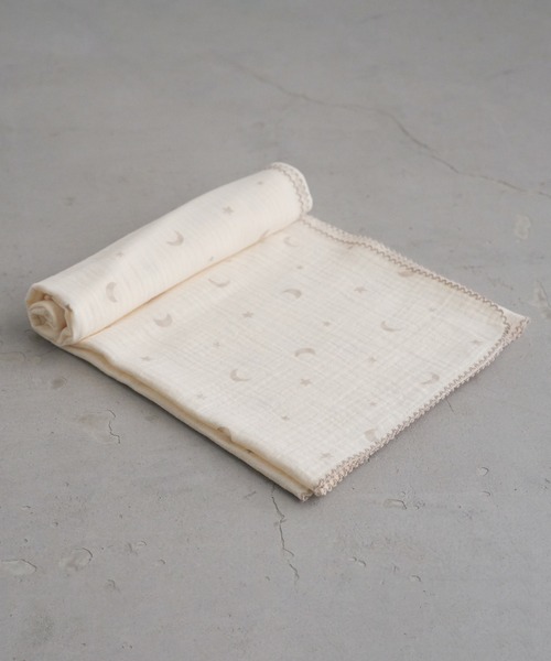 PUPPAPUPO(プッパプーポ)の「スワドルブランケット 100×100cm 2重ガーゼ(ベビー寝具/家具・キッズ・ベージュ/グレー/カーキ/ピンク/キナリ/ブラウン/イエロー/レッド/アイボリー/ベビーピンク/モカ/ベージュ系その他/ホワイト系その他/ホワイト系その他3/ミント/グレー系その他/イエロー系その他/ブラウン系その他/ピンク系その他/ホワイト系その他2/ホワイト×ピンク/ブラウン系その他2・FREE)」の7枚目の写真