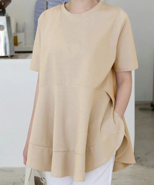 Doula Doula(ドゥーラドゥーラ)の「裾フレアTシャツ(Tシャツ/カットソー・レディース・ホワイト/ブラック/ベージュ/ブルー・FREE)」の4枚目の写真