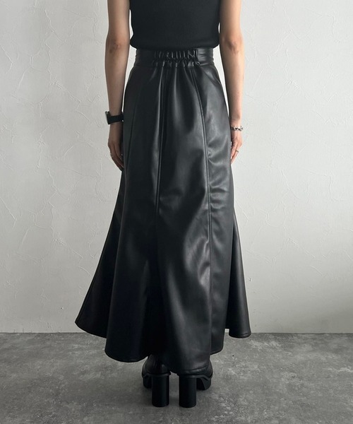 PAGEBOY（ページボーイ）の「エコレザードットスリットスカート（スカート・レディース・ブラック/オフホワイト/モカ・FREE）」の10枚目の写真