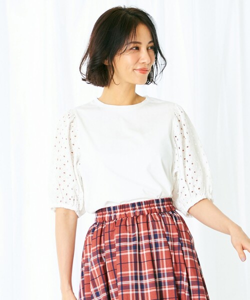 ANY(エニィ)の「【洗える】コットンレースコンビ カットソー(Tシャツ/カットソー・レディース・ブラック系/アイボリー系/グリーン系・4)」の1枚目の写真