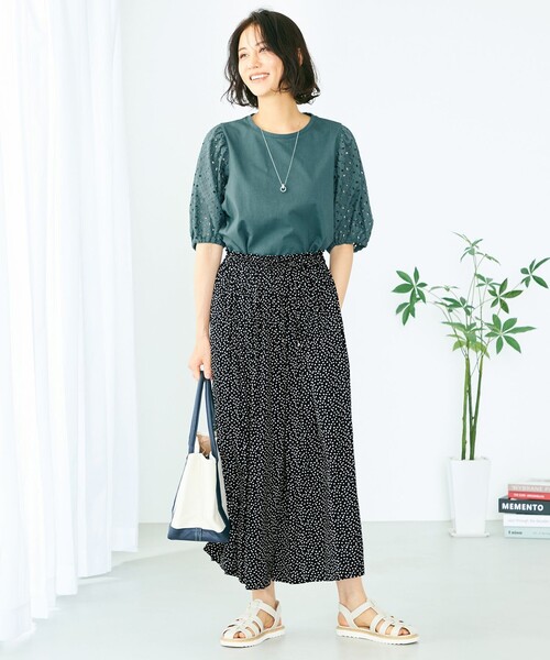 ANY(エニィ)の「【洗える】コットンレースコンビ カットソー(Tシャツ/カットソー・レディース・ブラック系/アイボリー系/グリーン系・4)」の6枚目の写真