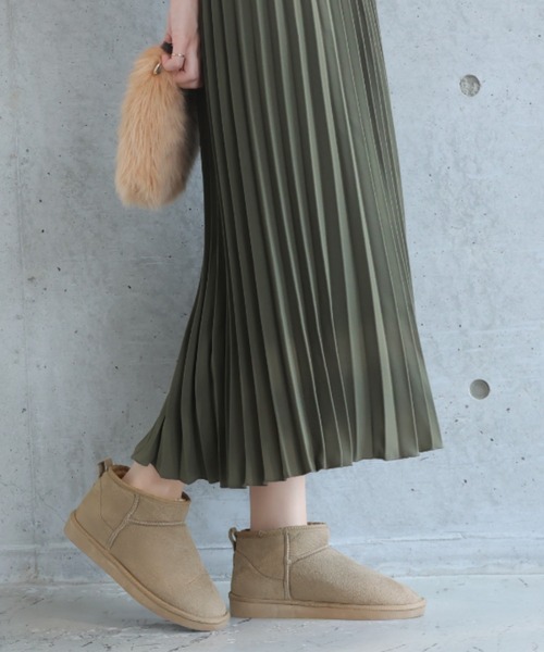 VIVIAN（ヴィヴィアン）の「もこもこ撥水ミニ丈ムートンブーツ（ブーツ・レディース・グレー系その他3/ブラック系その他3/イエロー系その他6/グレー系その他6・M/LL/L/S）」の7枚目の写真