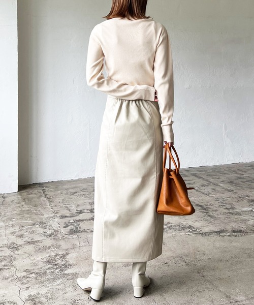 LIAN(リアン)の「フェイクレザースリットタイトスカート(スカート・レディース・ブラック/ブラウン/アイボリー・FREE)」の5枚目の写真