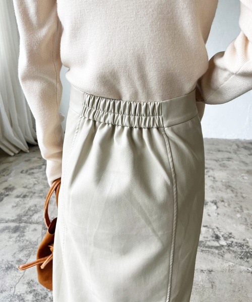 LIAN(リアン)の「フェイクレザースリットタイトスカート(スカート・レディース・ブラック/ブラウン/アイボリー・FREE)」の9枚目の写真