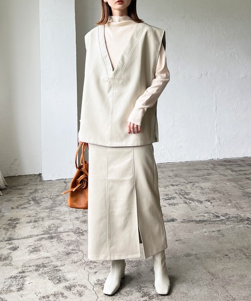 LIAN(リアン)の「フェイクレザースリットタイトスカート(スカート・レディース・ブラック/ブラウン/アイボリー・FREE)」の10枚目の写真