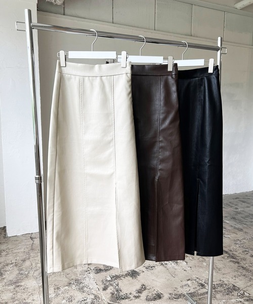 LIAN(リアン)の「フェイクレザースリットタイトスカート(スカート・レディース・ブラック/ブラウン/アイボリー・FREE)」の21枚目の写真