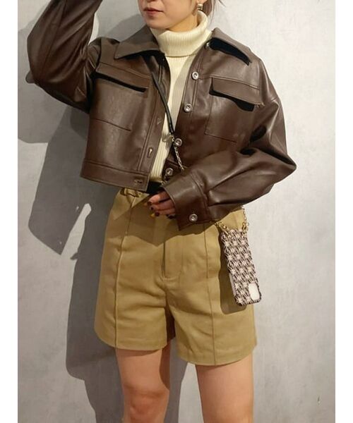 EVRIS（エヴリス）の「タートルショートニットトップス（ニット/セーター・レディース・ホワイト/ブラック/ネイビー/レッド・FREE）」の5枚目の写真