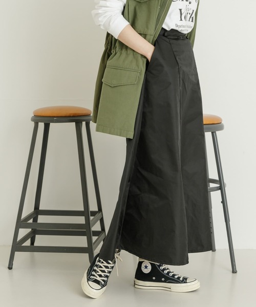 UR Lab.（アーバンリサーチラボ）の「メモリーツイルフレアスカート（スカート・レディース・ネイビー/カーキ/ブラック・FREE）」の2枚目の写真