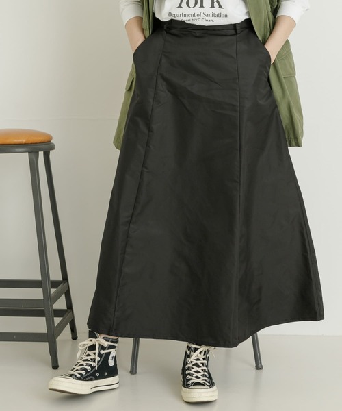 UR Lab.（アーバンリサーチラボ）の「メモリーツイルフレアスカート（スカート・レディース・ネイビー/カーキ/ブラック・FREE）」の8枚目の写真