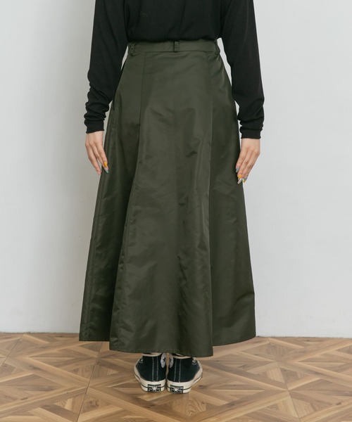 UR Lab.（アーバンリサーチラボ）の「メモリーツイルフレアスカート（スカート・レディース・ネイビー/カーキ/ブラック・FREE）」の6枚目の写真