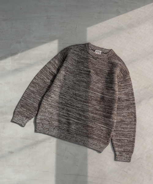 EDIFICE（エディフィス）の「フレンチメリノ メランジ ガーター オーバーサイズ クルーネック ニット（ニット/セーター・メンズ・パープル/グリーン/カーキ・LARGE/SMALL/MEDIUM）」の2枚目の写真