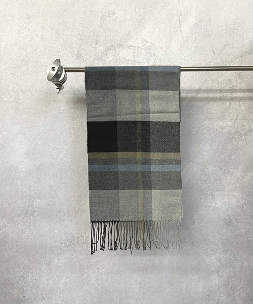 Beno（ビーノ）の「フリンジ チェック/ストライプ べーシック マフラー（マフラー・メンズ・ブルー/ライトグレー/ブルー系/ブラウン/ネイビー系/グレー系/チャコールグレー/グレー・FREE）」の2枚目の写真