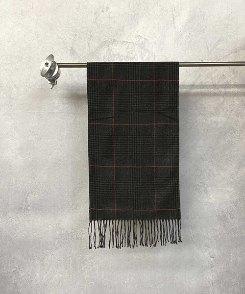 Beno（ビーノ）の「フリンジ チェック/ストライプ べーシック マフラー（マフラー・メンズ・ブルー/ライトグレー/ブルー系/ブラウン/ネイビー系/グレー系/チャコールグレー/グレー・FREE）」の3枚目の写真