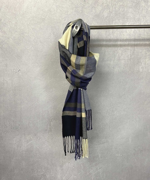 Beno（ビーノ）の「フリンジ チェック/ストライプ べーシック マフラー（マフラー・メンズ・ブルー/ライトグレー/ブルー系/ブラウン/ネイビー系/グレー系/チャコールグレー/グレー・FREE）」の9枚目の写真