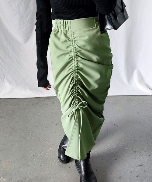 me+em select（ミームセレクト）の「※※【 ７color 】シャーリングリボンギャザースリットスカート（スカート・レディース・グリーン/ブラック/アイボリー/サンドベージュ/チャコール/ブルー/グレー・MEDIUM/LARGE/SMALL）」の6枚目の写真