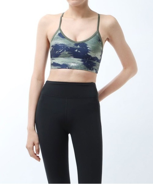 Reebok（リーボック）の「シーズナル ブラ / WOR Seasonal AOP Bra（スポーツブラ・レディース・ブラックミックス/グリーン/パープル/ローズ/ネイビー・X-SMALL/SMALL/MEDIUM/LARGE/X-LARGE/XX-LARGE）」の2枚目の写真