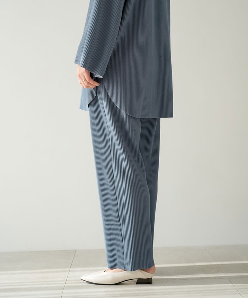 rectangle(レクタングル)の「リップルプリーツイージーパンツ【セットアップ可】(その他パンツ・レディース・ブラック/アイボリー/ブルー・FREE)」の9枚目の写真