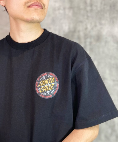 SANTA CRUZ(サンタクルーズ)の「【ムラサキスポーツ別注】SANTACRUZ/サンタクルーズ オーバーサイズ バックプリントTシャツ/クルーネックTee INFINITE RINGED DOT S/S TEE 502231409(Tシャツ/カットソー・メンズ・グリーン/ブラック/ホワイト・L/XL/M)」の10枚目の写真