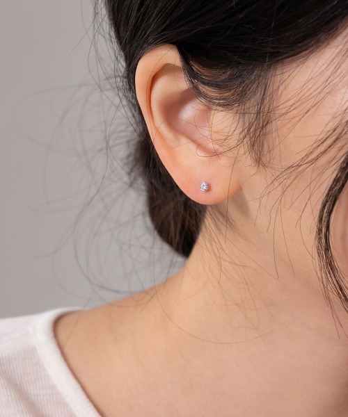 CEMONEMO（セモネモ）の「【金属アレルギー対応】 デイリー ジルコニア ポイント ピアス / silver925（ピアス（両耳用）・レディース・ゴールド/シルバー・FREE）」の6枚目の写真