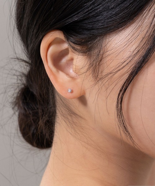 CEMONEMO（セモネモ）の「【金属アレルギー対応】 デイリー ジルコニア ポイント ピアス / silver925（ピアス（両耳用）・レディース・ゴールド/シルバー・FREE）」の12枚目の写真