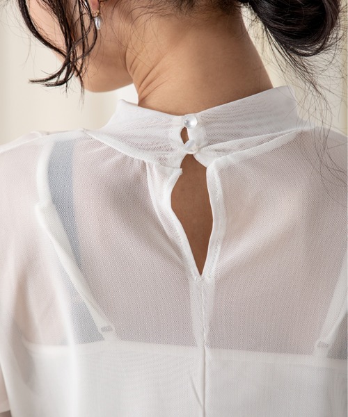 MILLION CARATS(ミリオンカラッツ)の「立体感のある大きめの刺繍がコーディネートに上品なアクセントを加えるテープ刺繍シアーカットソー(Tシャツ/カットソー・レディース・オフホワイト/ブラック・FREE)」の8枚目の写真