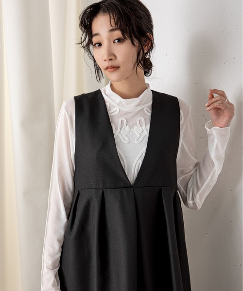 MILLION CARATS(ミリオンカラッツ)の「立体感のある大きめの刺繍がコーディネートに上品なアクセントを加えるテープ刺繍シアーカットソー(Tシャツ/カットソー・レディース・オフホワイト/ブラック・FREE)」の13枚目の写真