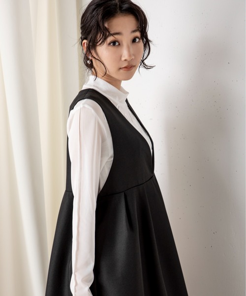 MILLION CARATS(ミリオンカラッツ)の「立体感のある大きめの刺繍がコーディネートに上品なアクセントを加えるテープ刺繍シアーカットソー(Tシャツ/カットソー・レディース・オフホワイト/ブラック・FREE)」の14枚目の写真